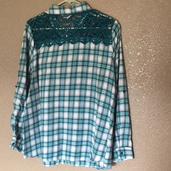 Western Plaid Top - Picture 2 of 4